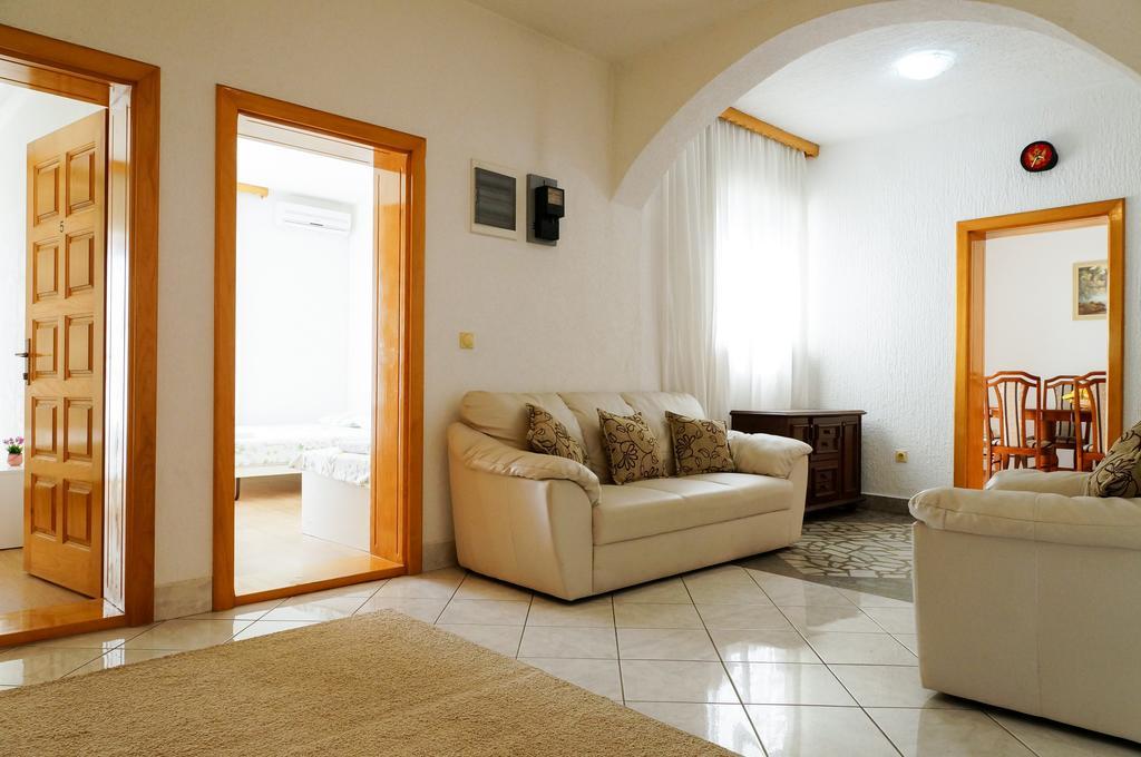Guest House Heart Of Budva Exterior photo